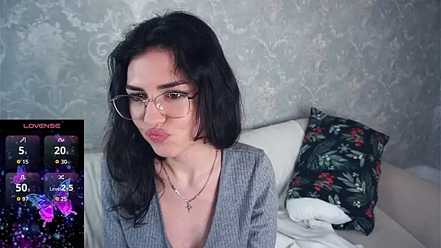 OdetteWitschi live sex cam