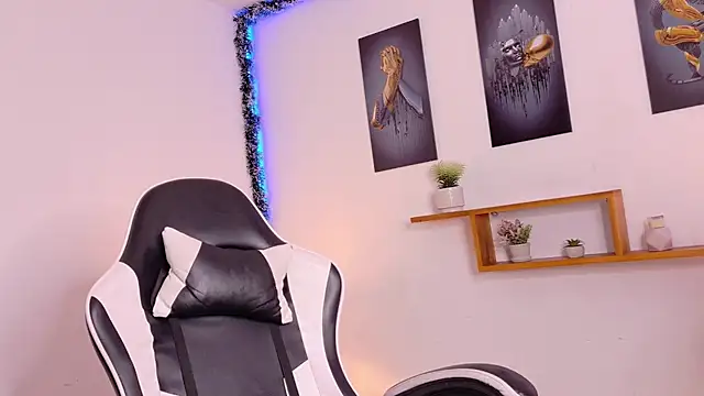 pocahontas_moon_ live sex cam