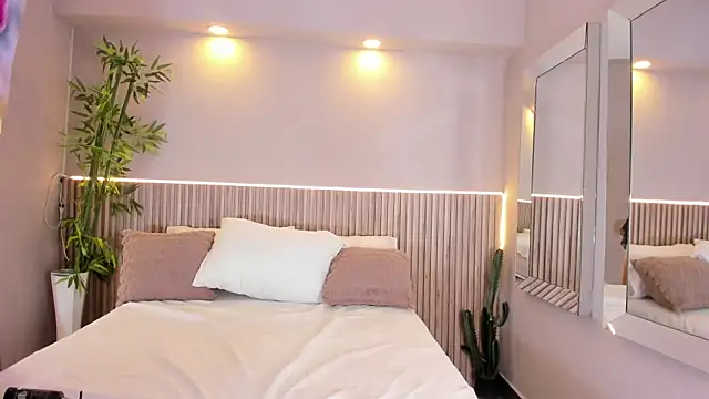 IrisHarpen's cam snapshot