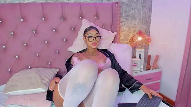 Mia_Jansen live sex cam