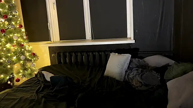 love4couple's cam snapshot