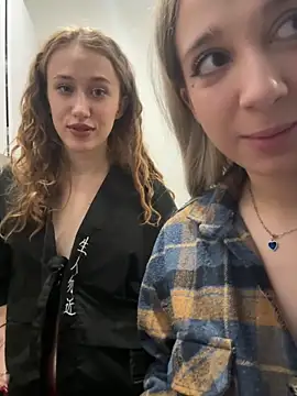 yourfavcouple_'s cam snapshot