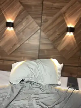 LeslyCooper1's cam snapshot