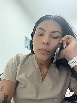 Sarah_Hinata live sex cam