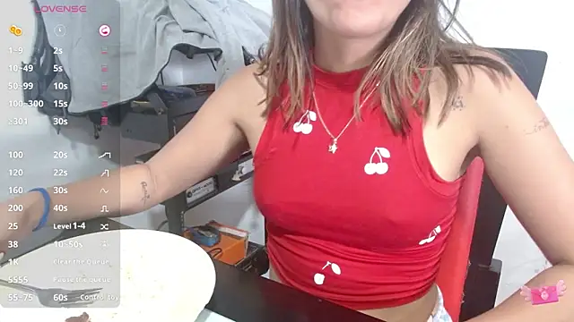 LunaaMorena live sex cam