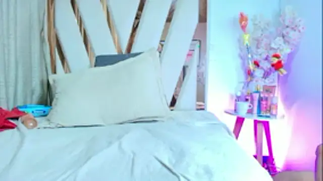 Rachele_x live sex cam