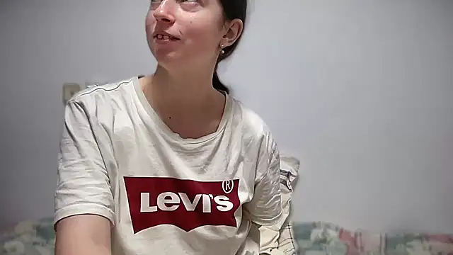 Aphr0ditee's cam snapshot