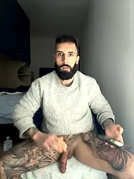 Gioeltoro89 live sex cam