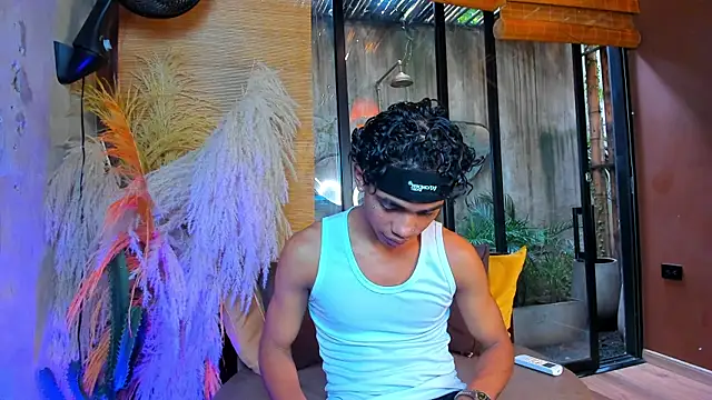 AlanCutee live sex cam