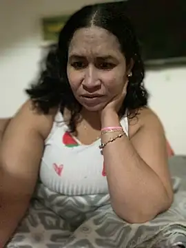 Carola-Ross live sex cam