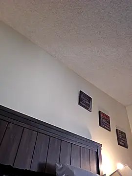 Roddog18 live sex cam