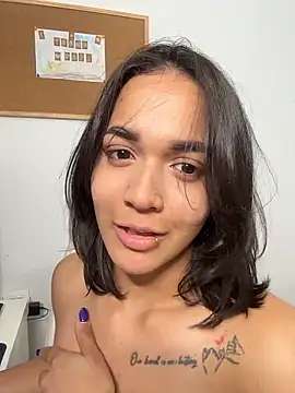 MiaMorenoo live sex cam