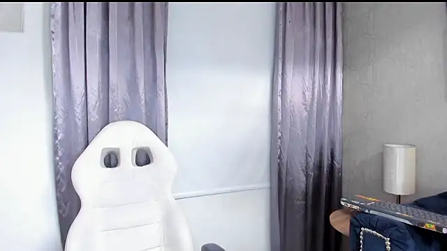 Lucii_fer_ live sex cam