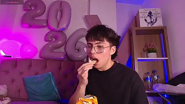 PepperTwink's cam snapshot