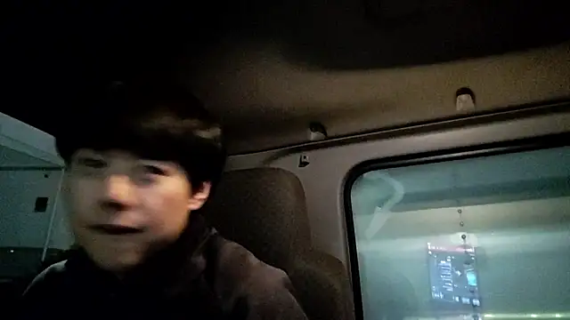 whitebriefboy's cam snapshot