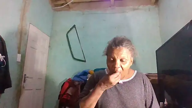 Nicky52 live sex cam