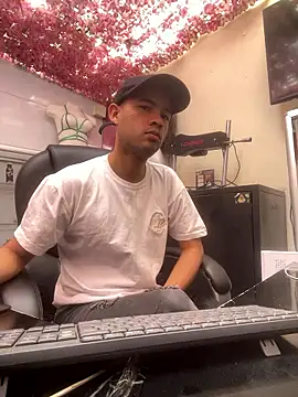 ASIAN_HAWK's cam snapshot