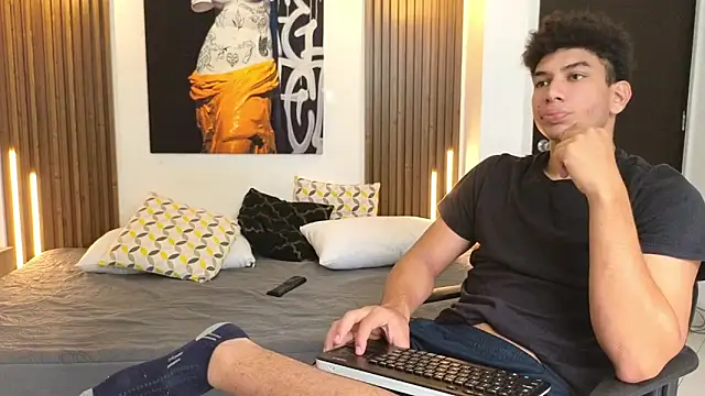 Alan_Return's cam snapshot