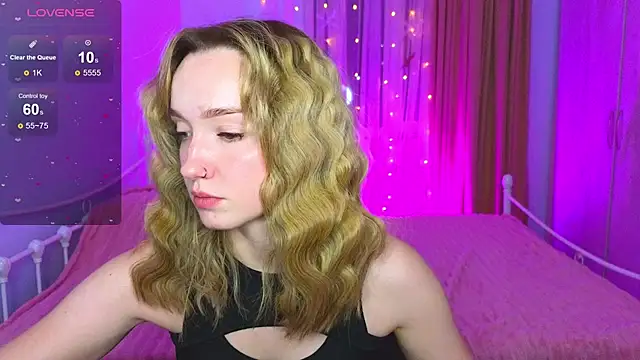 Wild_Sophie_'s cam snapshot