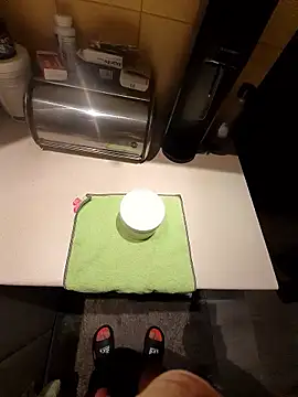 BobZlasu's cam snapshot