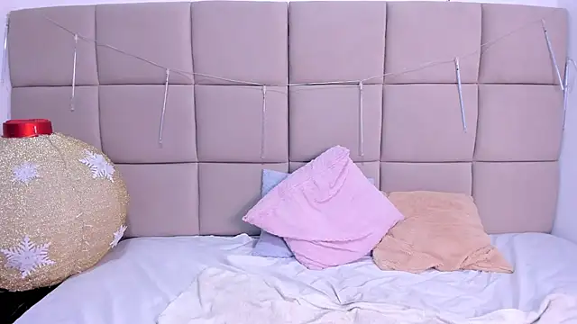 little_kris1 live sex cam