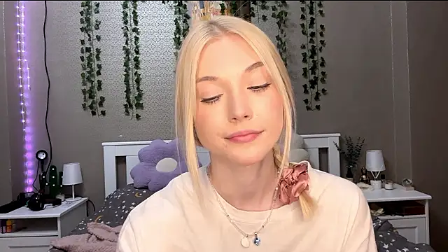 LlsabethHaze's cam snapshot