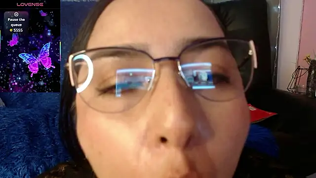 AGATHA_05's cam snapshot