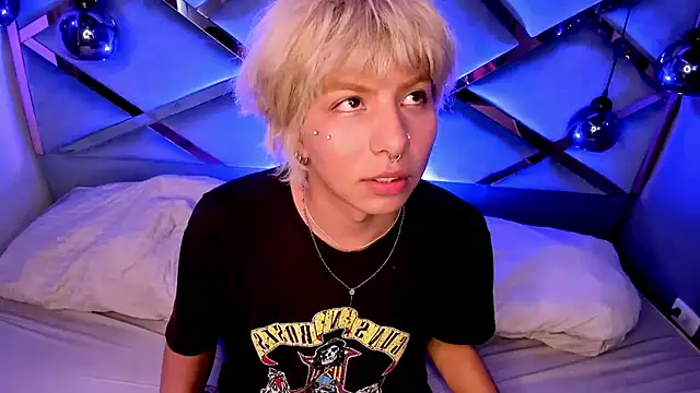 OliIverr22 live sex cam