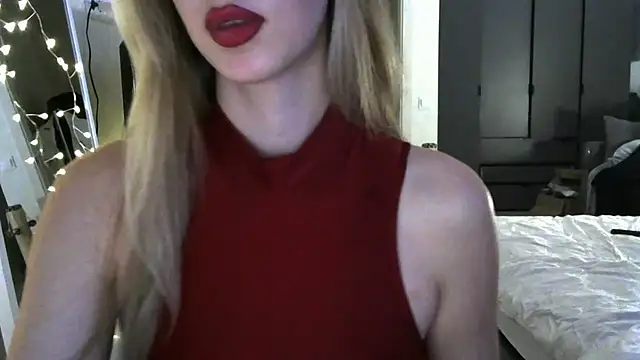 LizaSweetyq's cam snapshot