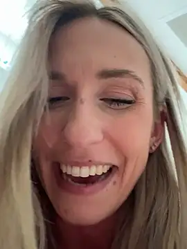 lola_tentatiion live sex cam