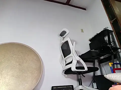 honey_ass25's cam snapshot