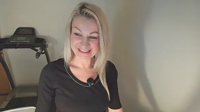 Sweet_Eira's cam snapshot