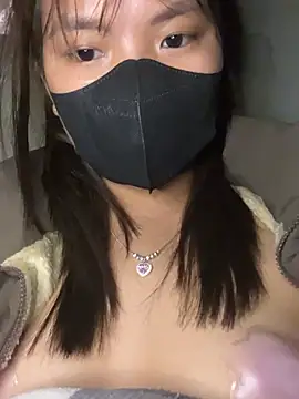 hello-cute's cam snapshot