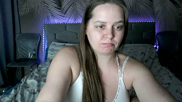 uliastar live sex cam