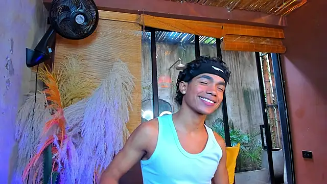 AlanCutee's cam snapshot