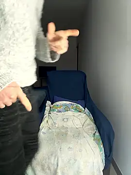 Gioeltoro89 live sex cam