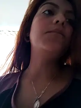 mia_hottie2210 live sex cam