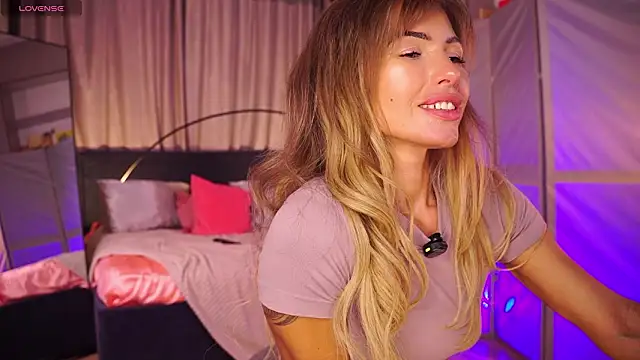 Nikki__Amour's cam snapshot