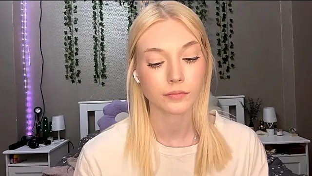 LlsabethHaze's cam snapshot