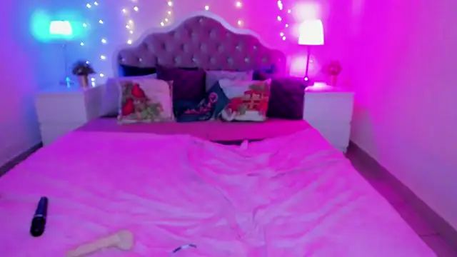 CamillaDreamer's cam snapshot