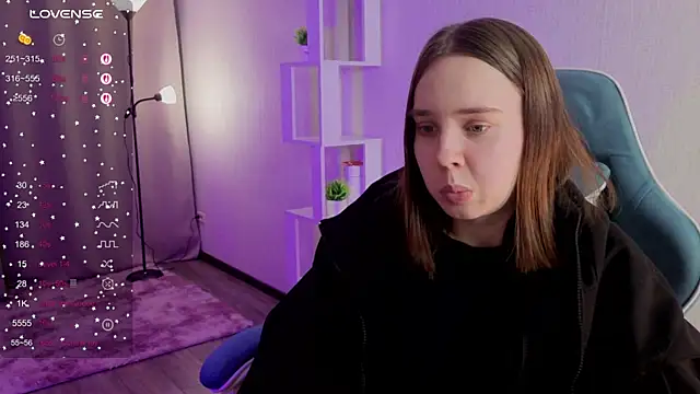 lunalyna's cam snapshot