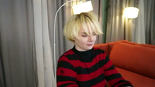 KellyKik's cam snapshot