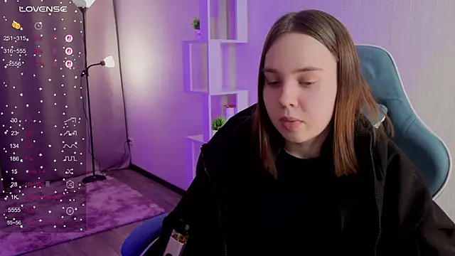 lunalyna's cam snapshot