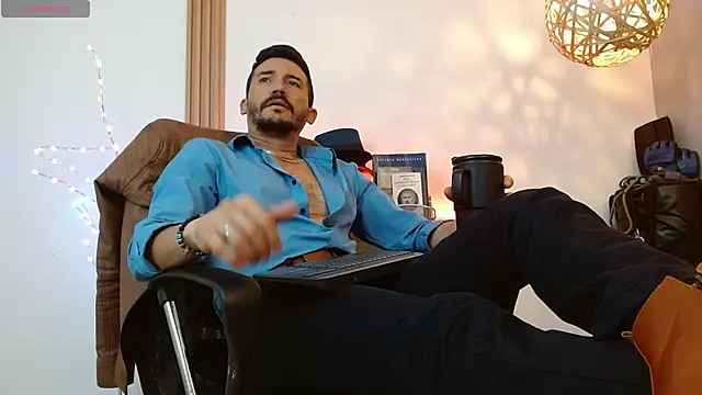 Reiko_85_ live sex cam