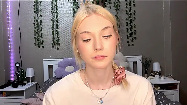 LlsabethHaze's cam snapshot