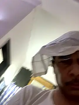 VastNoon95 live sex cam