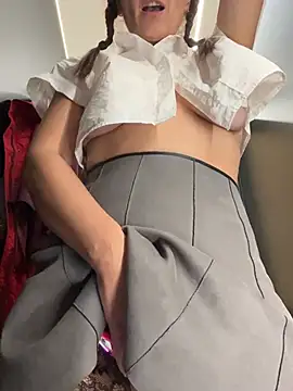 NataKitten live sex cam