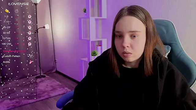 lunalyna's cam snapshot