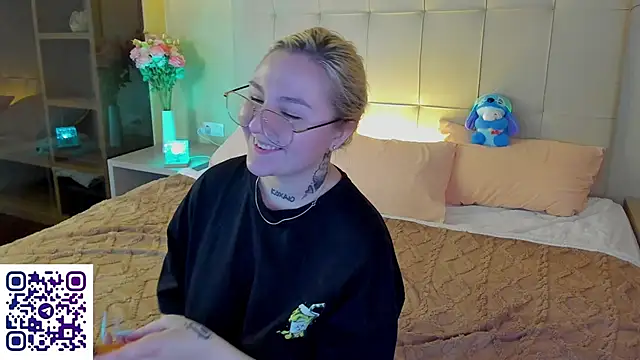 Debbie_Taylor's cam snapshot