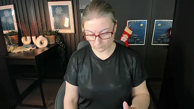 AlexandraKind live sex cam